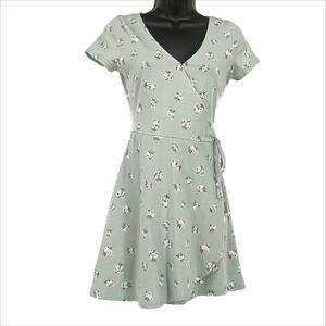 Hollister Floral Faux Wrap Mini Dress in Mint Green Size S